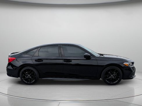 Used 2024 Honda Civic Sport image 9