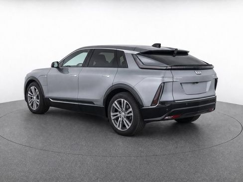 Certified 2024 Cadillac Lyriq Tech RWD image 3