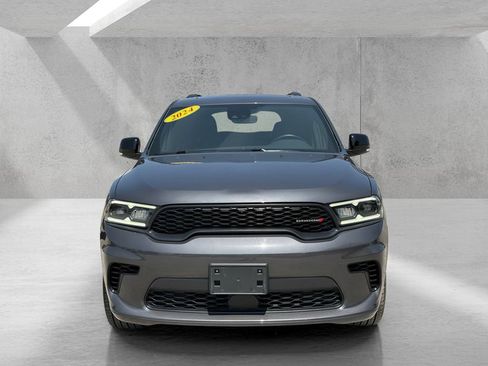 Used 2024 Dodge Durango GT RWD image 2