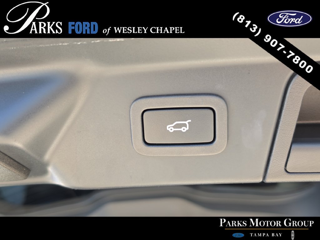 Used 2020 Land Rover Range Rover Velar S AWD/4WD image 10