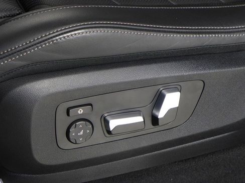 Used 2024 BMW X5 xDrive40i w/ Parking Assistance Package AWD/4WD image 23