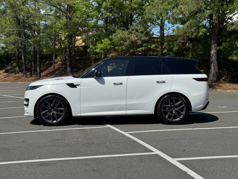 Used 2023 Land Rover Range Rover Sport SE Dynamic AWD/4WD image 6