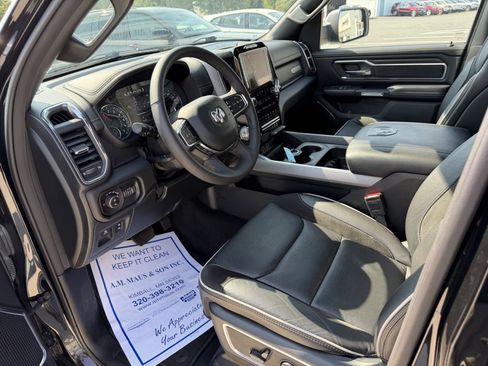 Used 2025 RAM 1500 Laramie AWD/4WD image 11