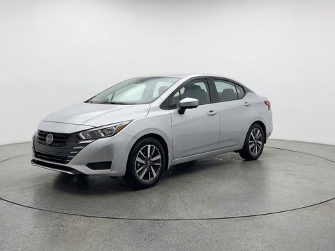 Used 2025 Nissan Versa SV FWD image 3