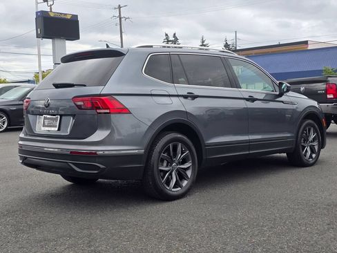 Used 2022 Volkswagen Tiguan SE FWD image 6
