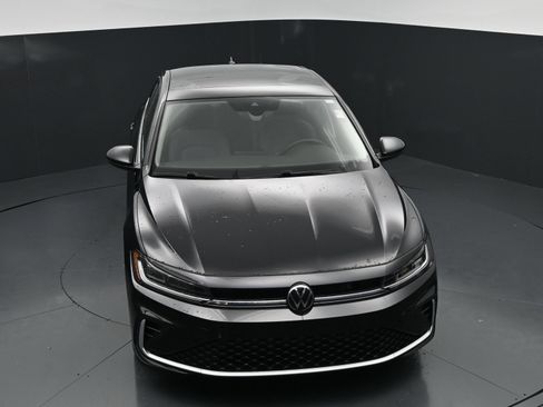 Used 2026 Volkswagen Jetta SE FWD image 33