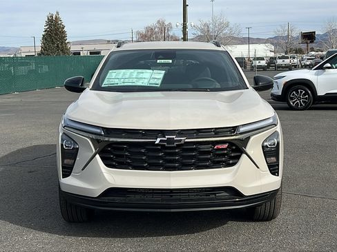 New 2026 Chevrolet Trax RS w/ Driver Confidence Package FWD image 2
