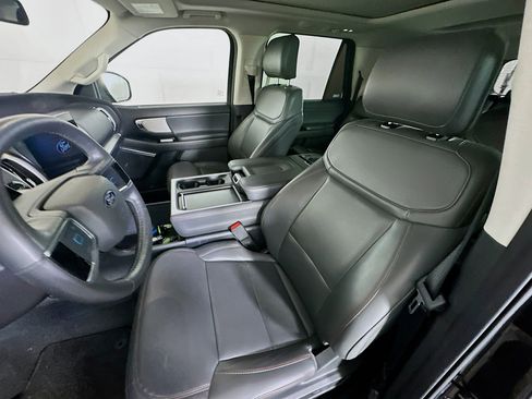 Used 2025 Ford Expedition Max Active AWD/4WD image 13