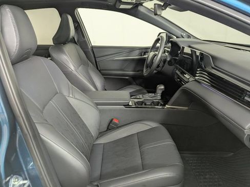 Used 2025 Toyota Camry XSE AWD/4WD image 19