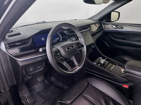 Certified 2023 Jeep Grand Cherokee Overland image 16