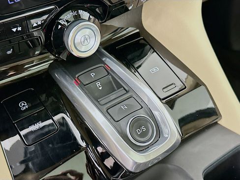 Used 2022 Acura MDX FWD image 23