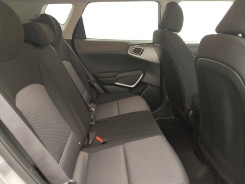 Used 2025 Kia Soul LX image 19