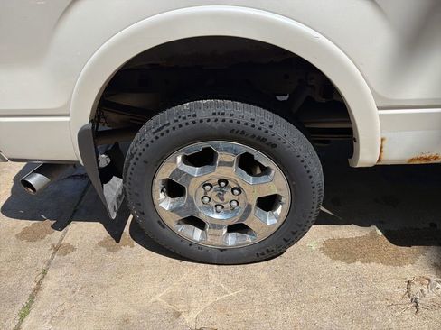 Used 2011 Ford F150 Lariat w/ Lariat Chrome Pkg AWD/4WD image 10