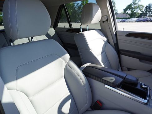 Used 2012 Mercedes-Benz ML 350 BlueTEC 4MATIC image 19