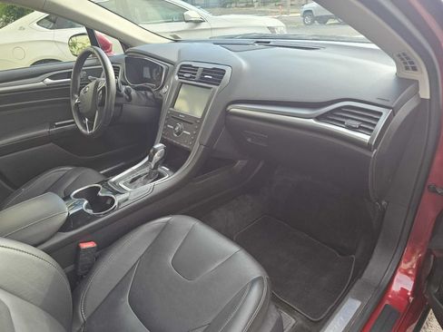 Used 2016 Ford Fusion Titanium FWD image 5