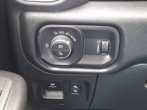 Used 2022 RAM 1500 Big Horn AWD/4WD image 27