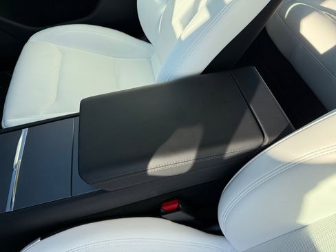 Used 2025 Tesla Model 3 Long Range image 14