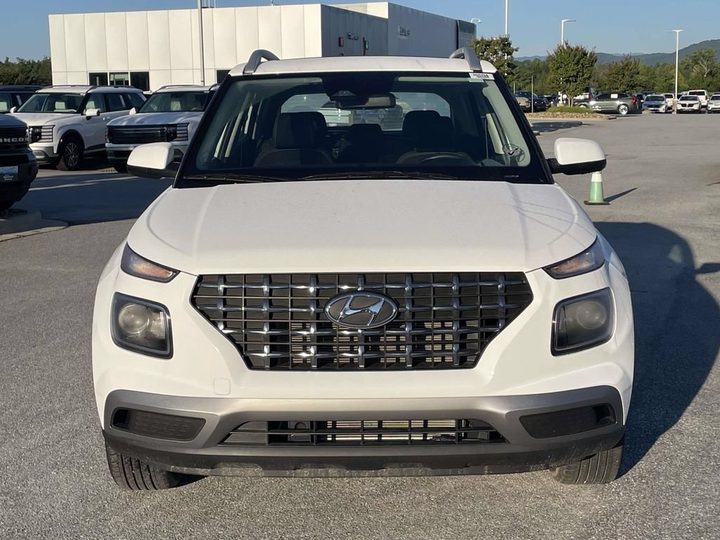 Certified 2026 Hyundai Venue SEL FWD image 24