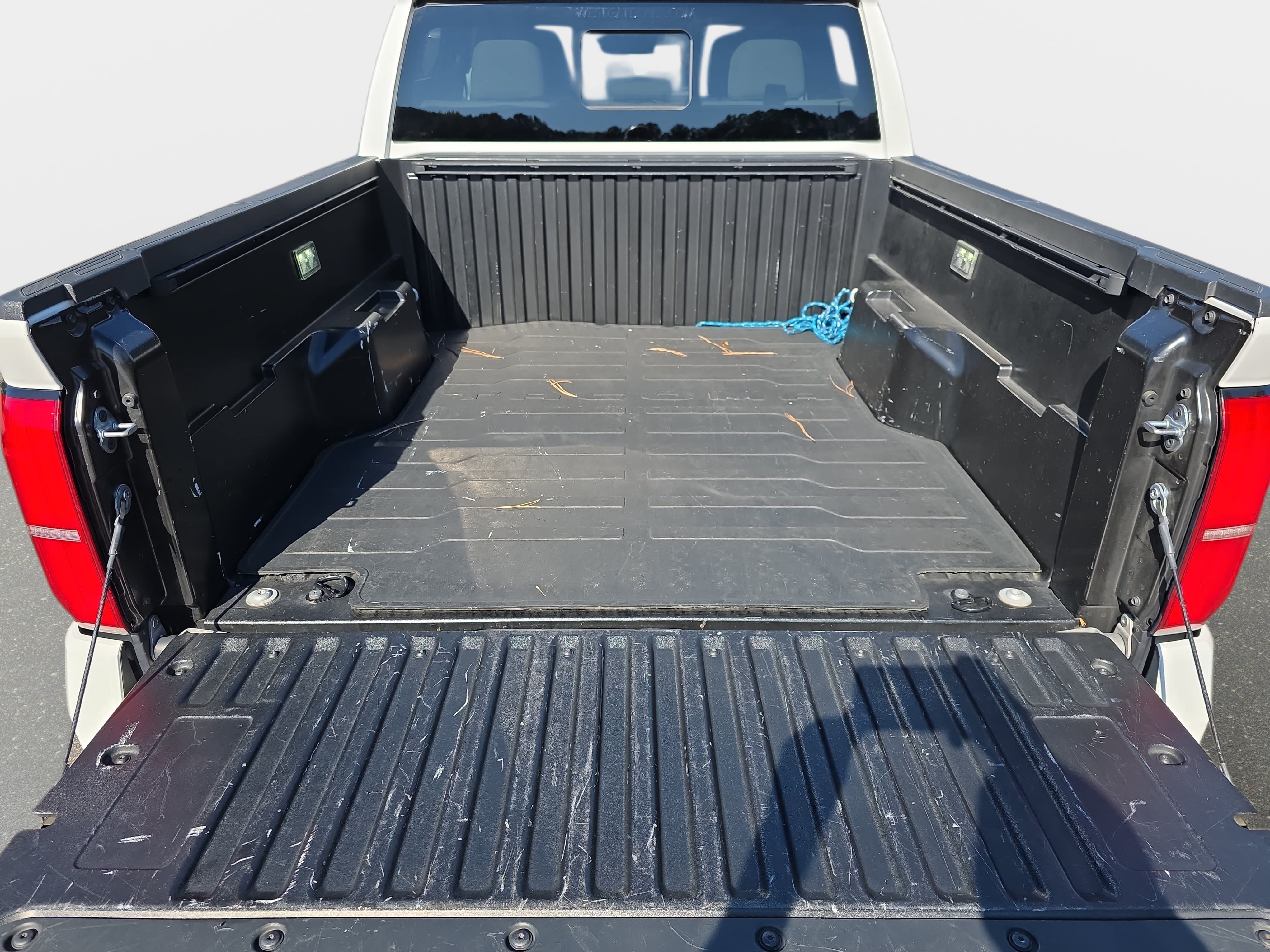 Used 2024 Toyota Tacoma SR5 w/ SR5 Upgrade Package RWD image 10