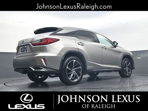 Used 2018 Lexus RX 450h AWD w/ Luxury Package image 19