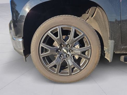 Used 2022 Chevrolet Silverado 1500 LTZ w/ Technology Package AWD/4WD image 9