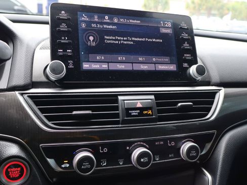 Used 2018 Honda Accord Sport image 22