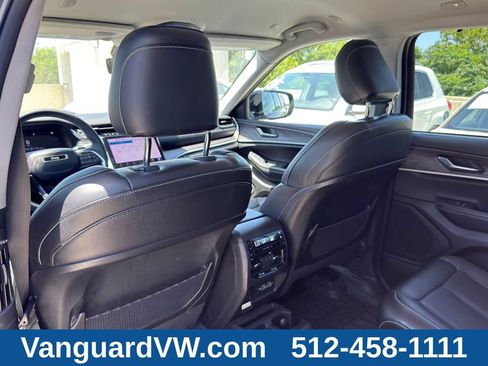 Used 2023 Jeep Grand Cherokee L Limited w/ Luxury Tech Group II AWD/4WD image 26