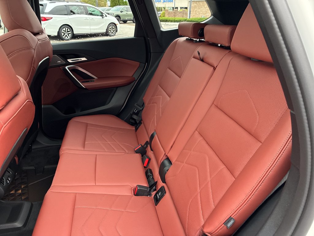 New 2027 BMW X1 xDrive28i w/ Technology Package AWD/4WD image 19