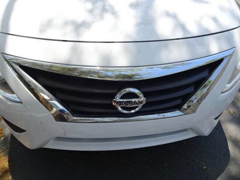 Used 2018 Nissan Versa SV image 17