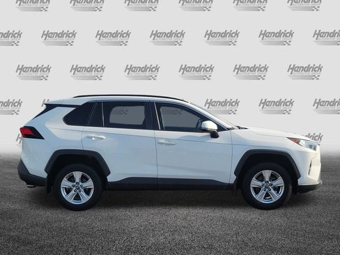 Used 2019 Toyota RAV4 XLE FWD image 8