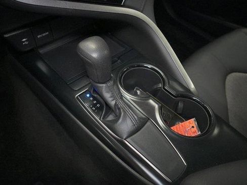Certified 2018 Toyota Camry LE w/ Convenience Package FWD image 30