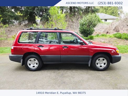 Used 2001 Subaru Forester L AWD/4WD image 6