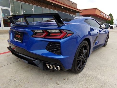 Used 2022 Chevrolet Corvette Stingray Premium Cpe w/ Z51 Performance Package RWD image 6