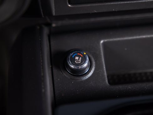 Used 2020 Nissan Titan PRO-4X w/ Pro-4x Convenience Package AWD/4WD image 18