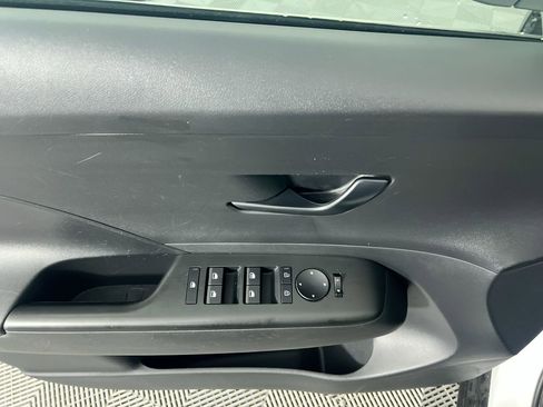 Used 2024 Hyundai Kona SEL FWD image 14