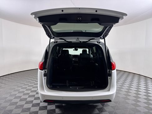 New 2026 Chrysler Voyager LX image 11