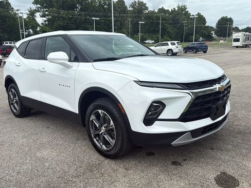 Used 2025 Chevrolet Blazer LT FWD image 7