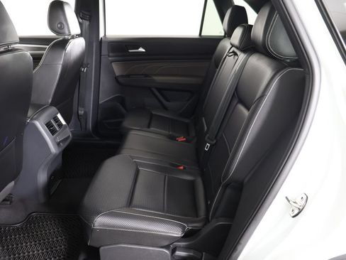 Used 2023 Volkswagen Atlas Cross Sport SE w/ Panoramic Sunroof Package AWD/4WD image 36