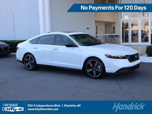 Used 2023 Honda Accord Sport image 1