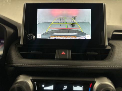 Used 2024 Toyota RAV4 LE image 6