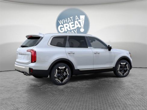 New 2025 Kia Telluride S image 6
