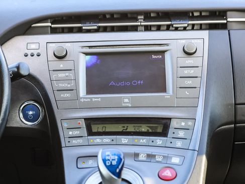 Used 2015 Toyota Prius Four image 14