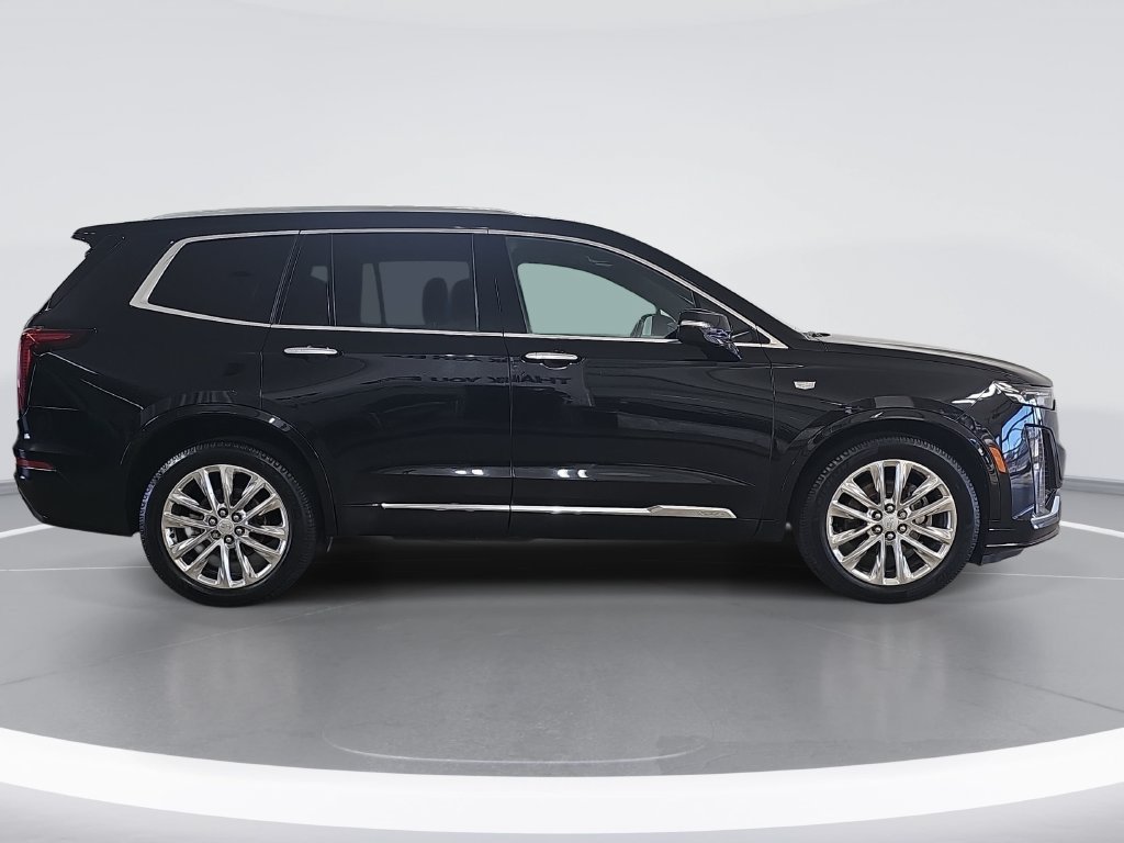 Used 2020 Cadillac XT6 Premium Luxury AWD/4WD image 2