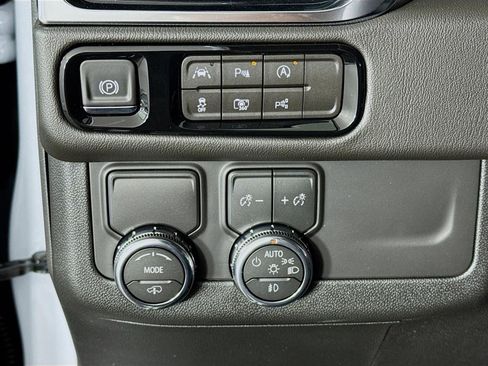 New 2026 GMC Yukon XL Denali w/ Sun & Power Step Package RWD image 10
