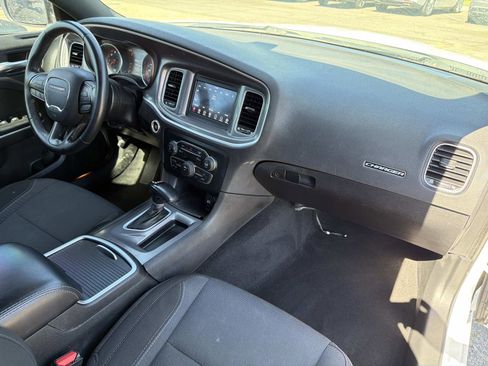 Used 2022 Dodge Charger SXT image 29