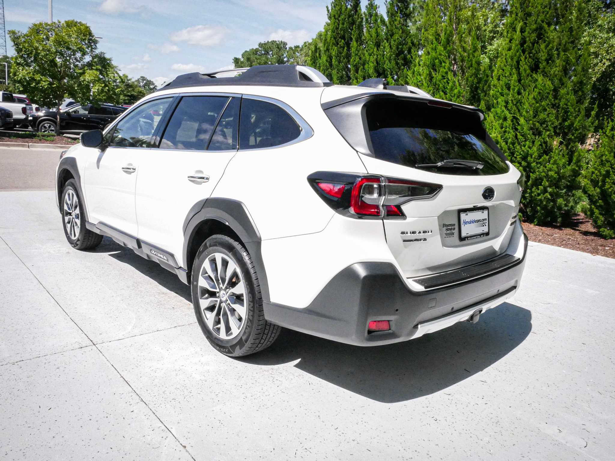 Used 2024 Subaru Outback Touring XT AWD/4WD image 8