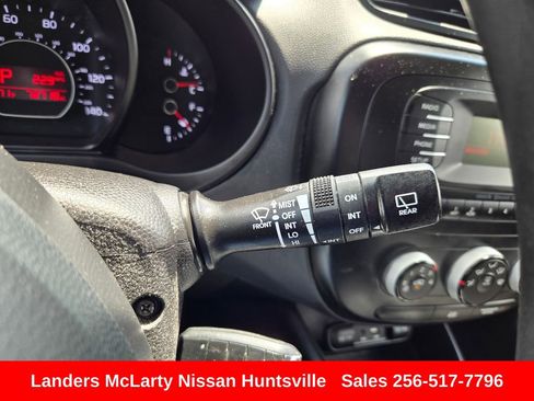 Used 2016 Kia Soul FWD image 21