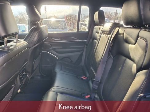Used 2025 Jeep Grand Cherokee Limited w/ Black Appearance Package AWD/4WD image 41