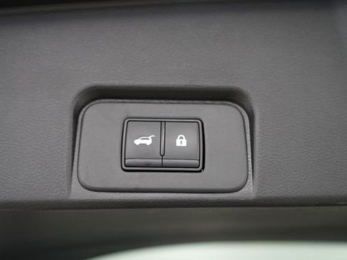 Used 2025 Nissan Rogue SV AWD/4WD image 48
