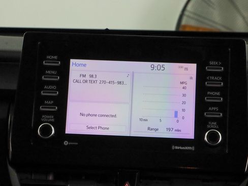 Used 2024 Toyota Camry SE image 19